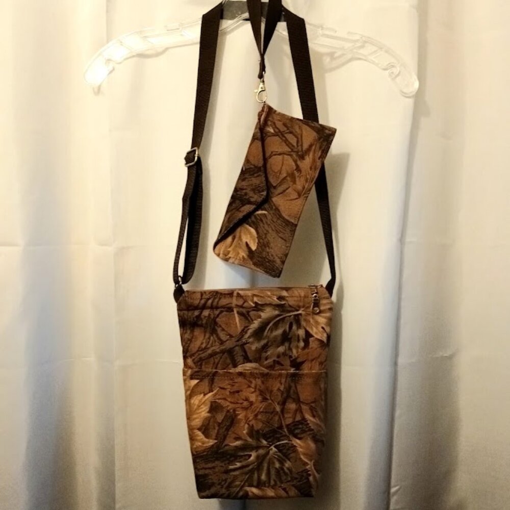 New Travel Sling Crossbody Bag Travel Purse Carryall Wallet Set Brown Camo Leaf